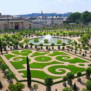 Airelles Chateau De Versailles Versalhes Exterior photo