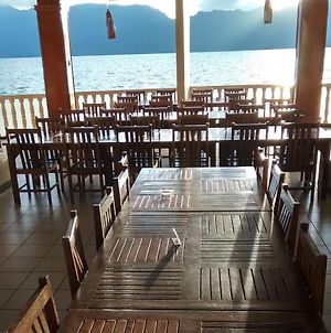 Hotel Maninjau Indah - The Lakeside Resort Exterior photo