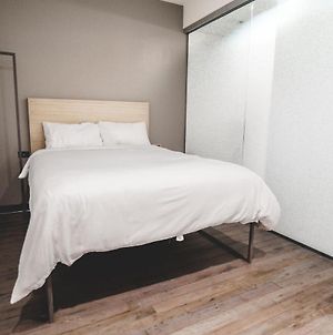 Sova Micro-Room & Social Hotel Dallas Exterior photo