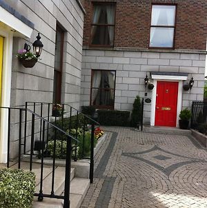 The Leeson Lodge Dublin Exterior photo