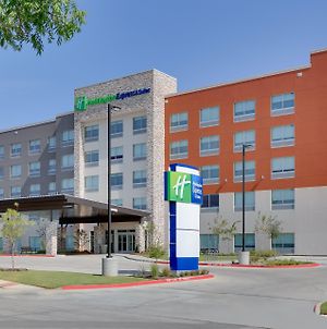Holiday Inn Express & Suites - Dallas Nw Hwy - Love Field, An Ihg Hotel Exterior photo