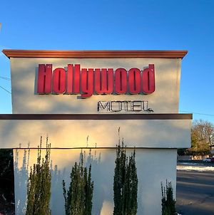 Hollywood Motel Farmingdale Exterior photo