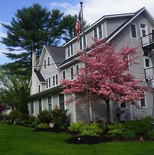 The Frogtown Inn Canadensis Exterior photo