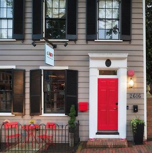 The Poppy Georgetown Guesthouse And Gardens Washington Exterior photo