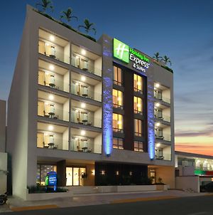Holiday Inn Express & Suites - Playa Del Carmen, An Ihg Hotel Playa del Carmen Exterior photo