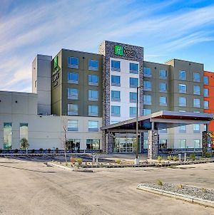 Holiday Inn Express & Suites - Calgary Airport Trail Ne, An Ihg Hotel YYC Exterior photo