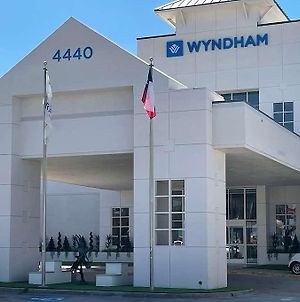 Wyndham Dfw Airport Irving Exterior photo