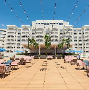 Hilton Cancun Mar Caribe All-Inclusive Resort Cancún Exterior photo
