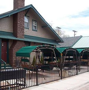 Buffalo Pointe Inn Williams Exterior photo
