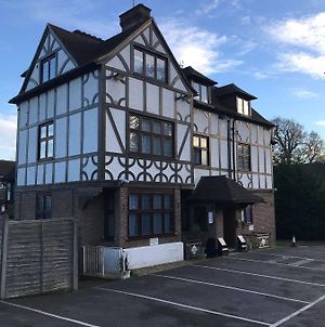 Barrington Lodge Crawley (West Sussex) Exterior photo
