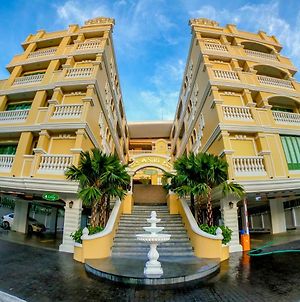 Siri Heritage Bangkok Hotel - Sha Extra Plus Banguecoque Exterior photo