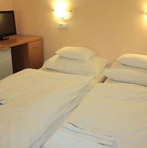Tisza Corner Hotel Szeged Room photo