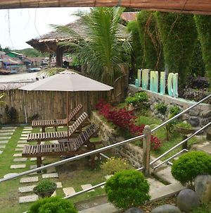 Junia Guesthouse Bukit Lawang Exterior photo