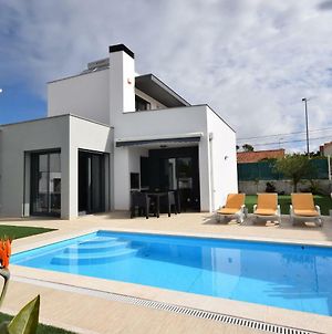 Lavish Villa In Foz Do Arelho With Private Swimming Pool Foz do Arelho Exterior photo