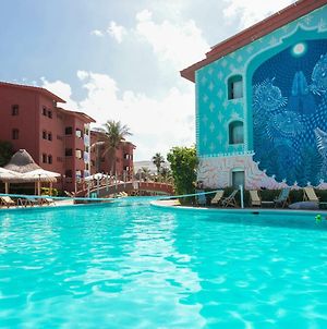 Selina Cancun Laguna Hotel Zone Cancún Exterior photo